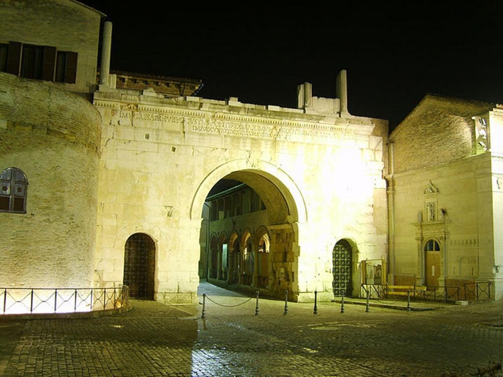 Terrazza Sul Mare Bed and Breakfast Fano Buitenkant foto
